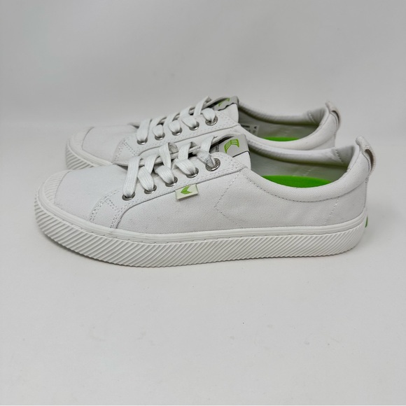 Cariuma Like New Signature OCA Low Canvas Sneaker White Size Men 7, Women’s 8.5 - Picture 2 of 9